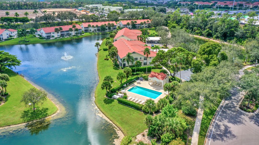 5025 Cedar Springs Dr #102, Naples, FL 34110