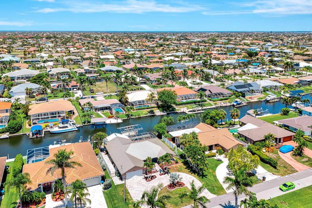 5012 SW 8th Pl, Cape Coral, FL 33914