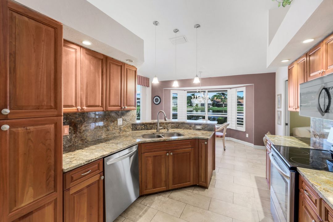 12633 Hunters Lakes Ct, Bonita Springs, FL 34135