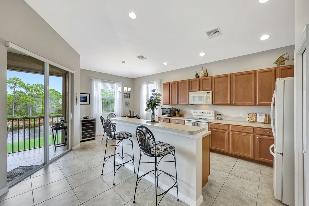 9110 Spanish Moss Way #422, Bonita Springs, FL 34135