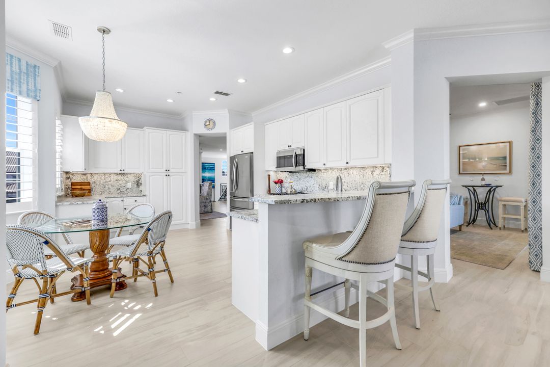 3715 Montreux Ln #204, Naples, FL 34114