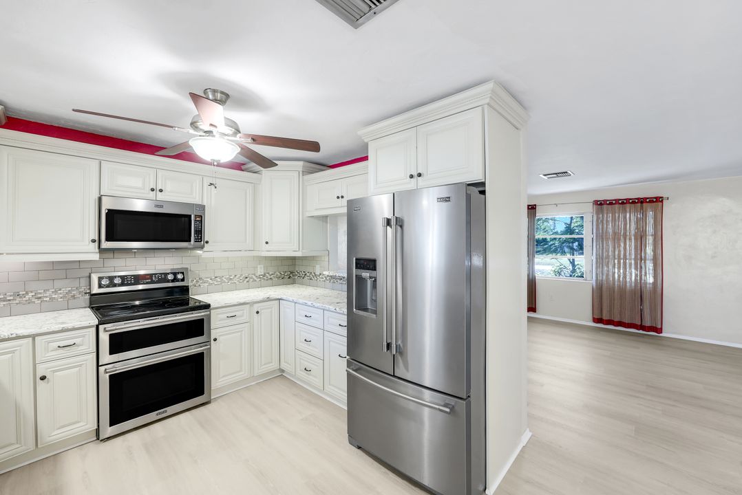 8760 Dartmouth St, Fort Myers, FL 33907