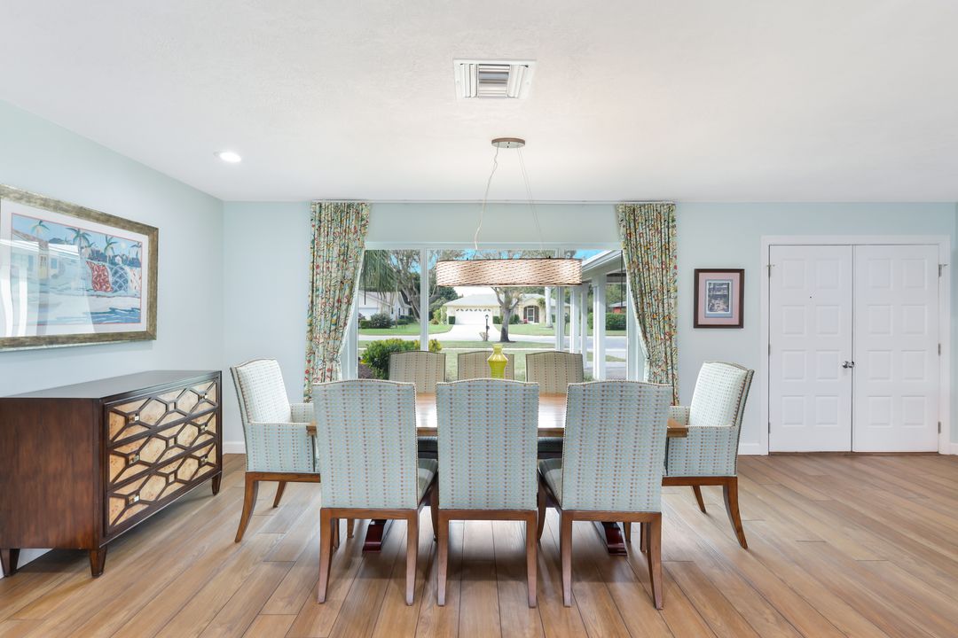 2218 Kings Lake Blvd, Naples, FL 34112