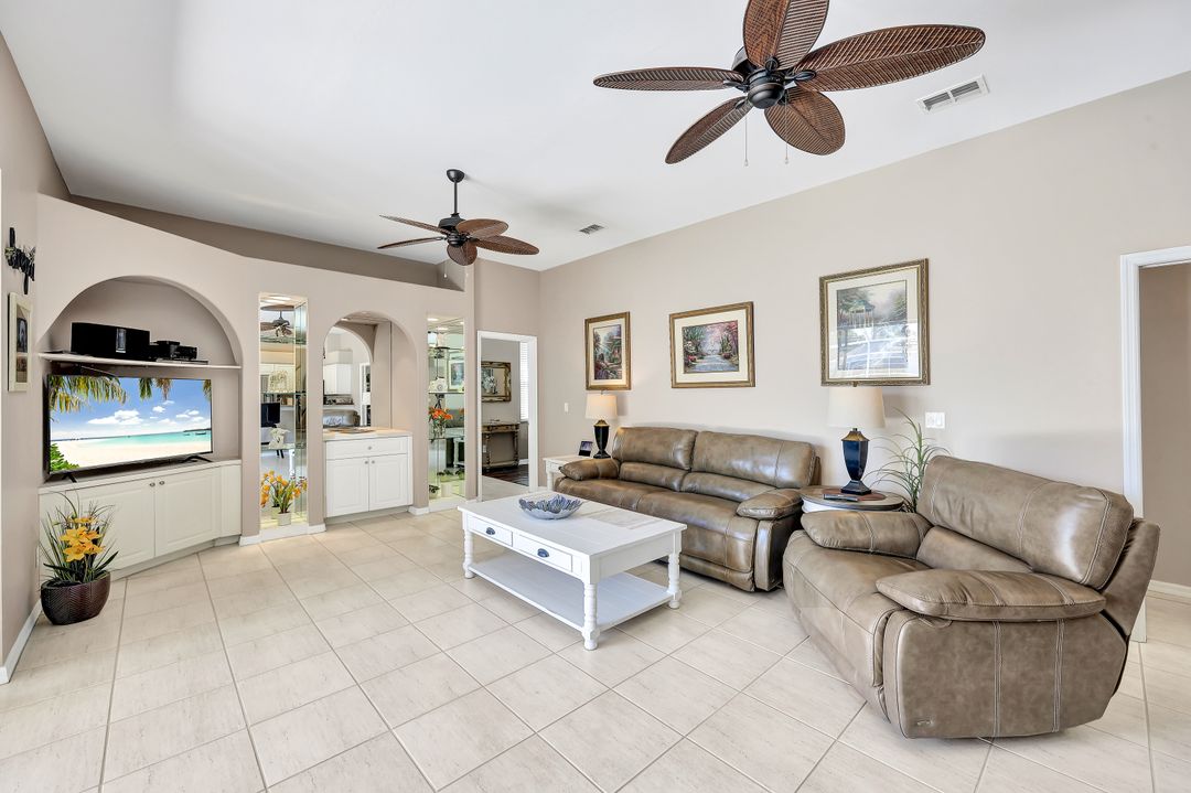 25740 Creekbend Dr, Bonita Springs, FL 34135