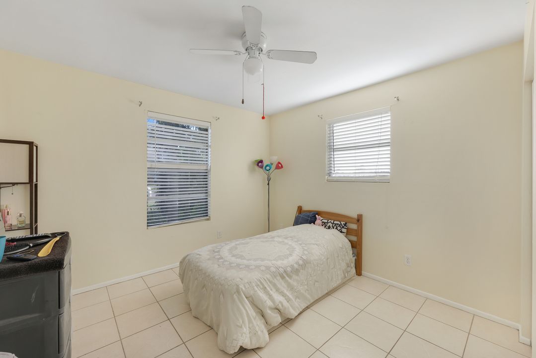 705 SW 27th Terrace, Cape Coral, FL 33914