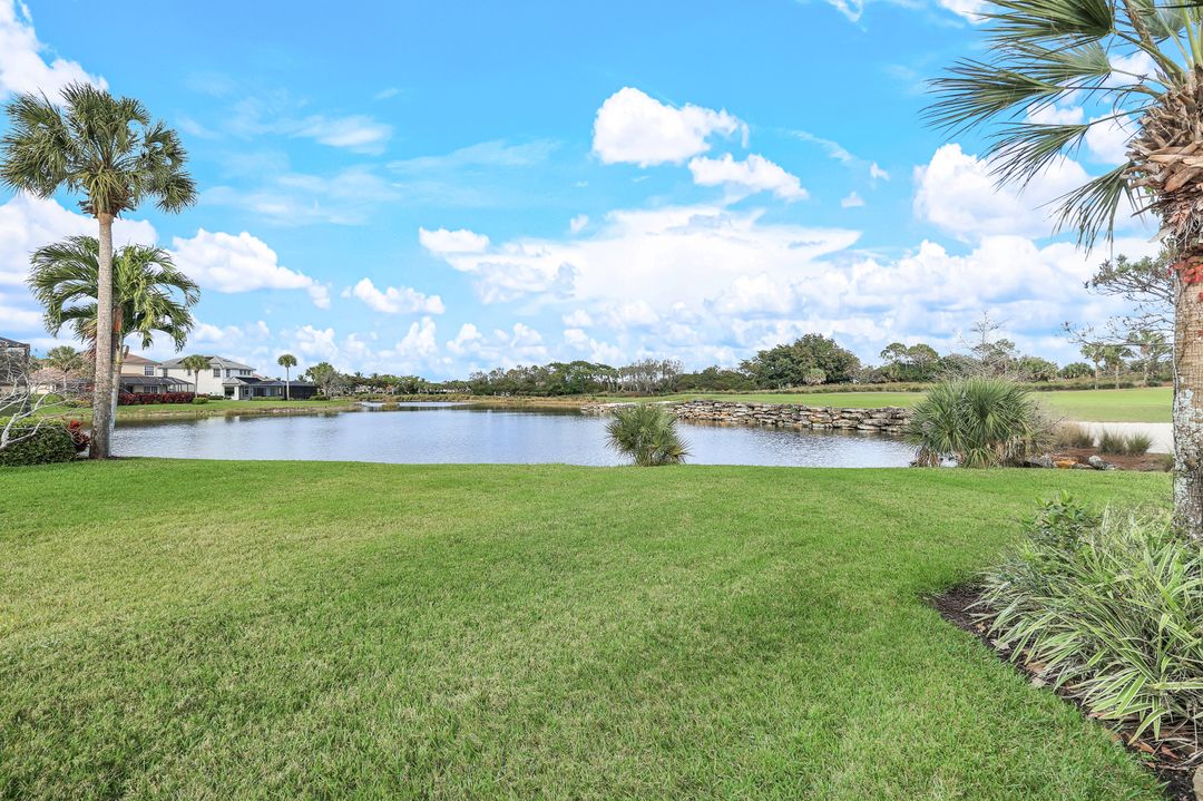 9175 Shale Ct, Naples, FL 34120