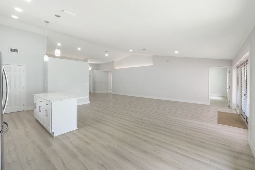 12800 Eagle Pointe Cir, Fort Myers, FL 33913