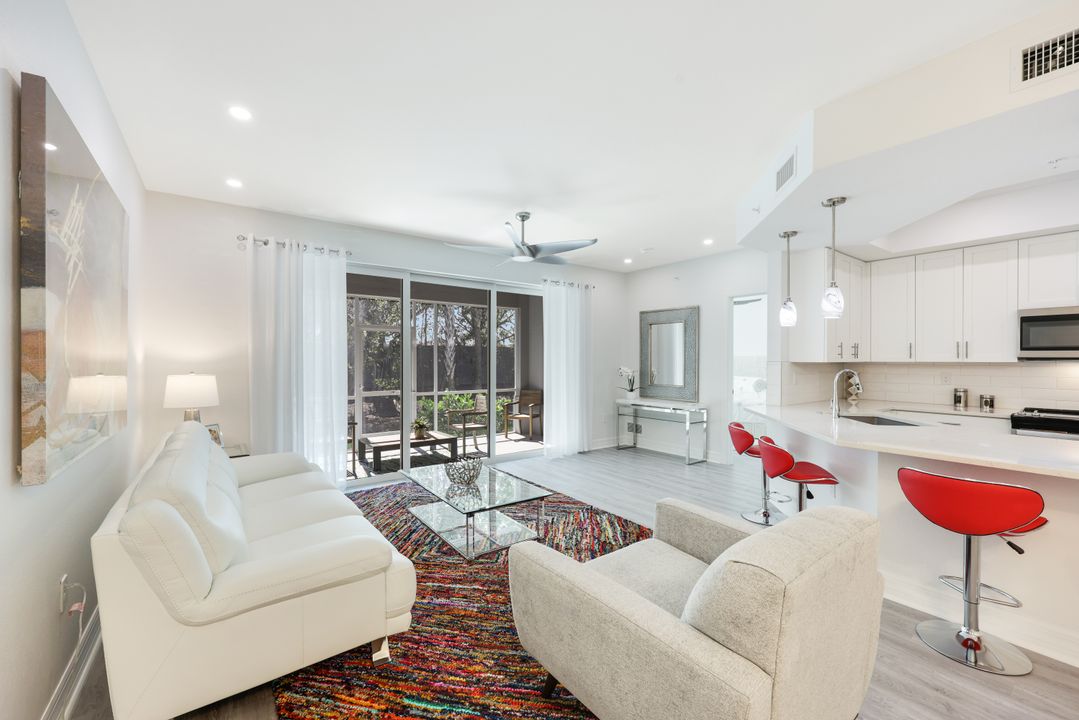 262 Indies Dr E #102, Naples, FL 34114