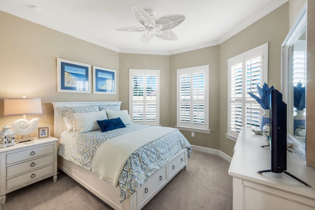 9112 Siesta Bay Dr, Naples, FL 34120