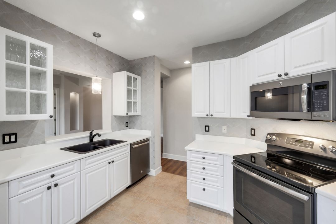 13033 Pennington Pl #101, Fort Myers, FL 33913