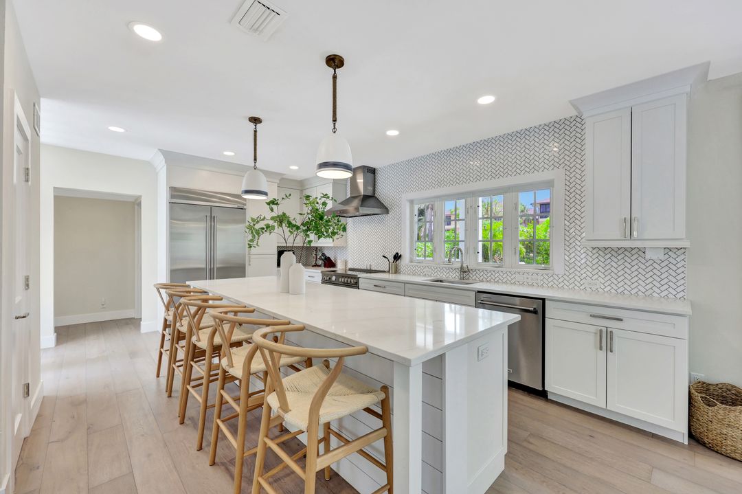 1500 Pelican Ave, Naples, FL 34102