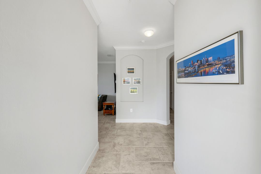 9060 Siesta Bay Dr #101, Naples, FL 34120