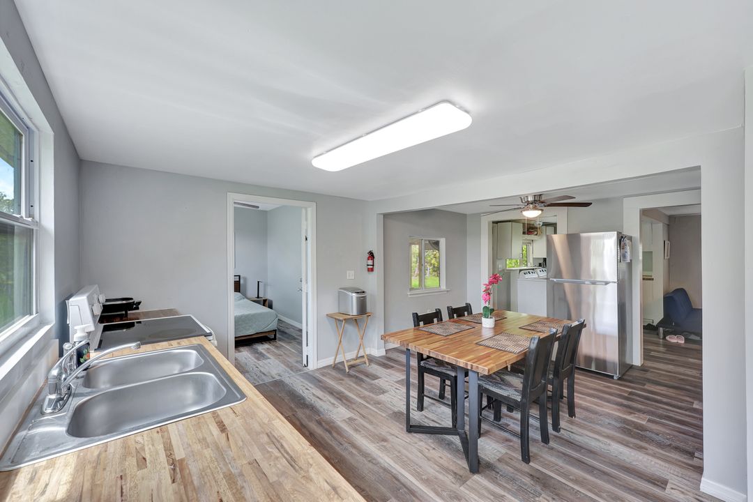 10464 Betsy Pkwy, Saint James City, FL 33956