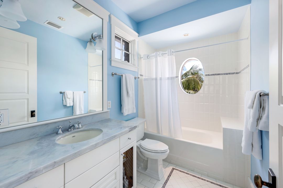 169 Conners Ave, Naples, FL 34108