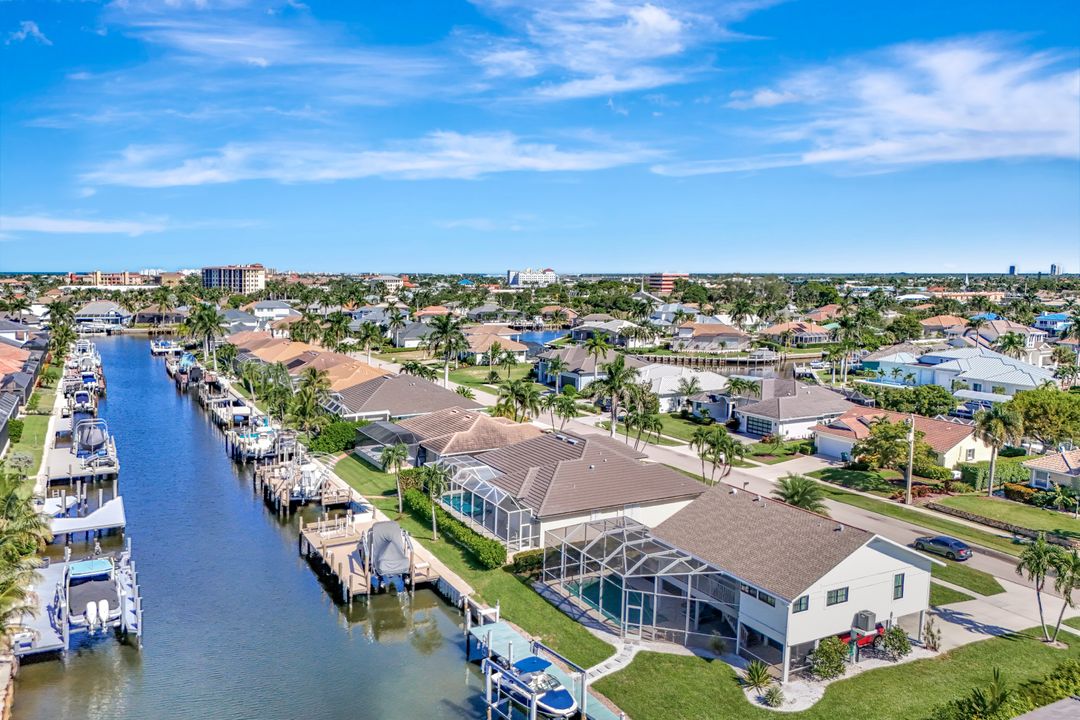 390 Waterleaf Ct, Marco Island, FL 34145