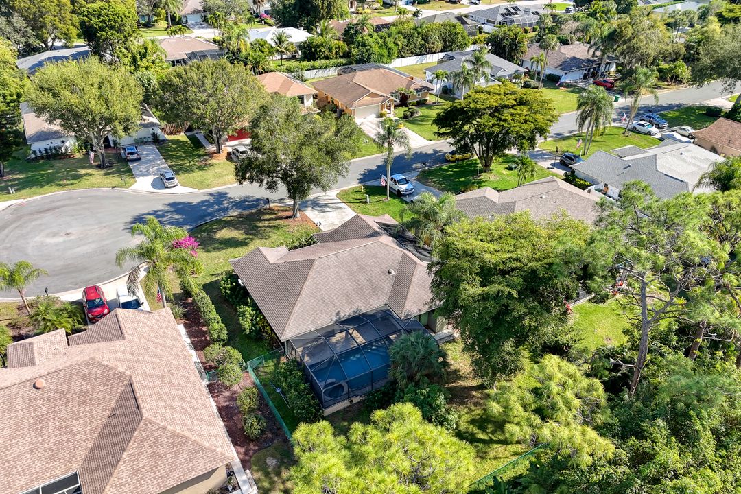 244 Channing Ct, Naples, FL 34110
