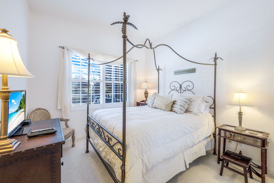 3101 Dominica Way, Naples, FL 34119
