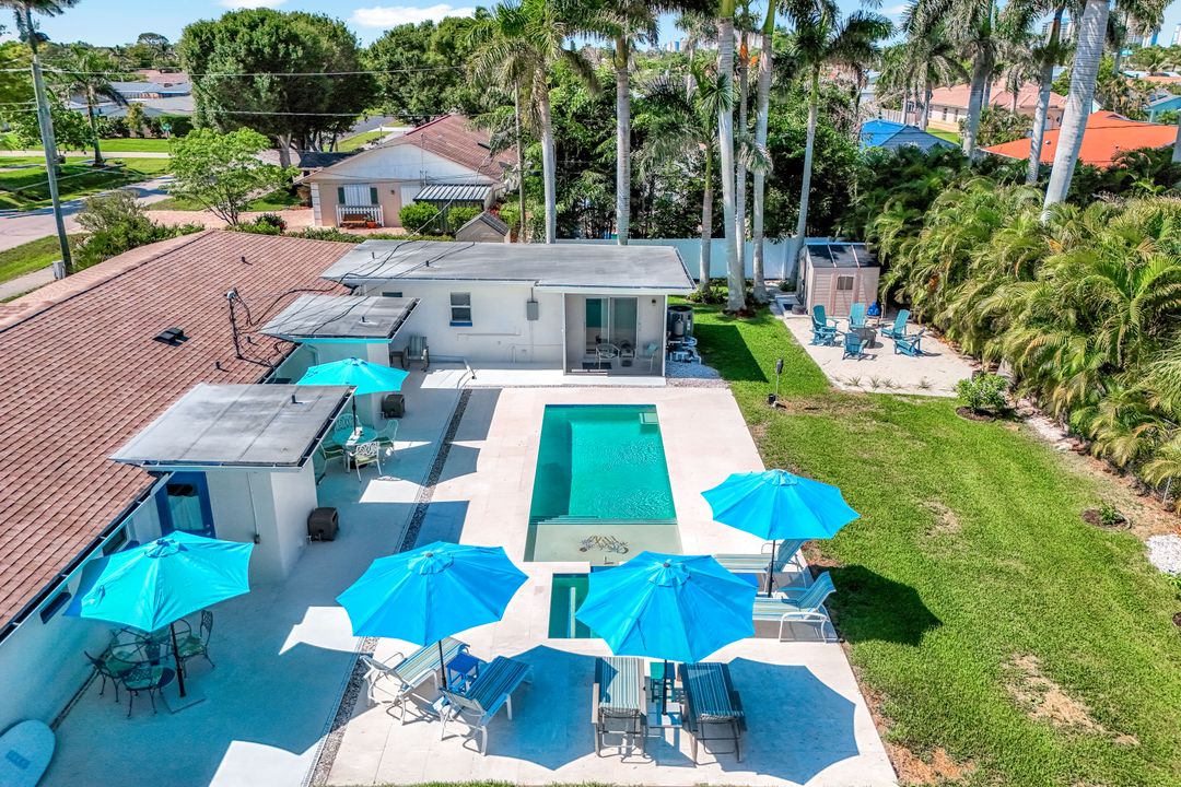 10095 7th St N #3, Naples, FL 34108