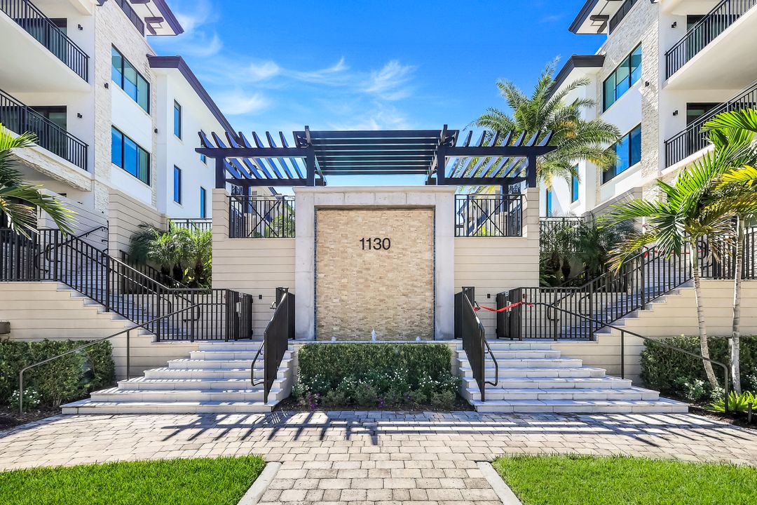 1130 3rd Ave S #211, Naples, FL 34102