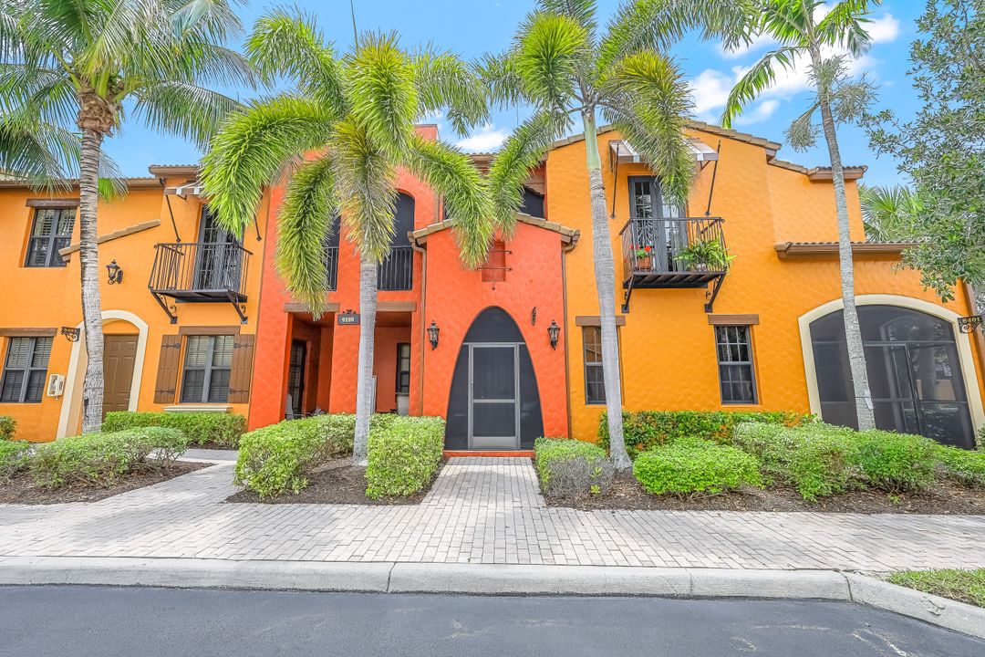 9110 Capistrano St S #8402, Naples, FL 34113