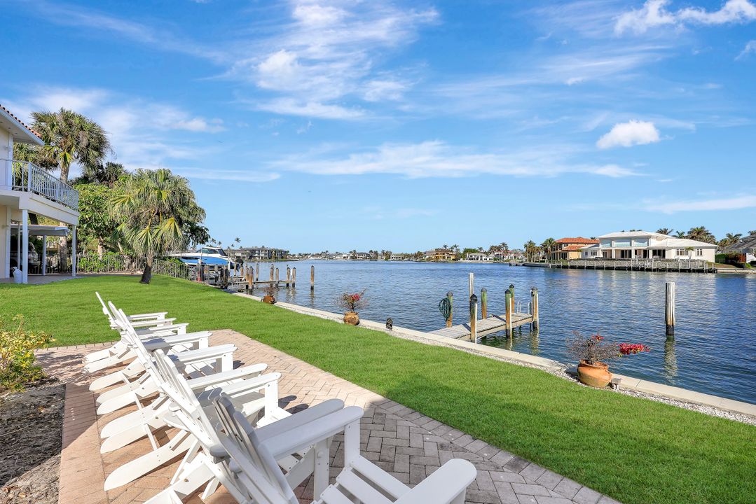 3070 Gulf Shore Blvd N #105, Naples, FL 34103