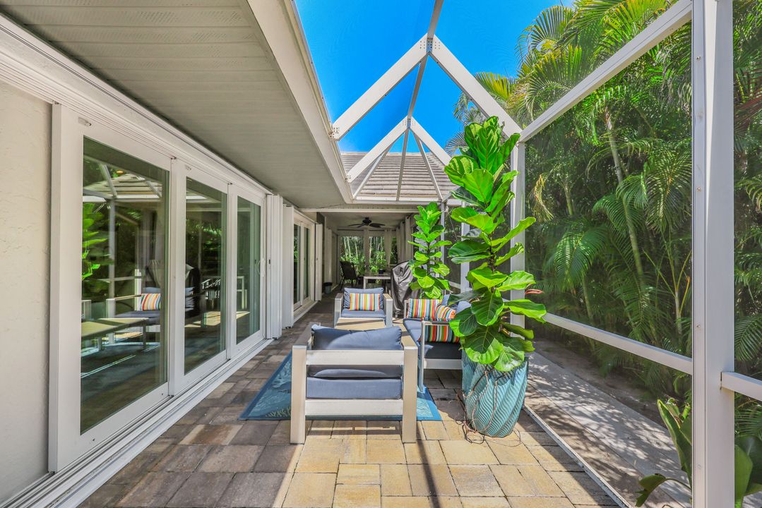 911 Ironwood Ct, Marco Island, FL 34145