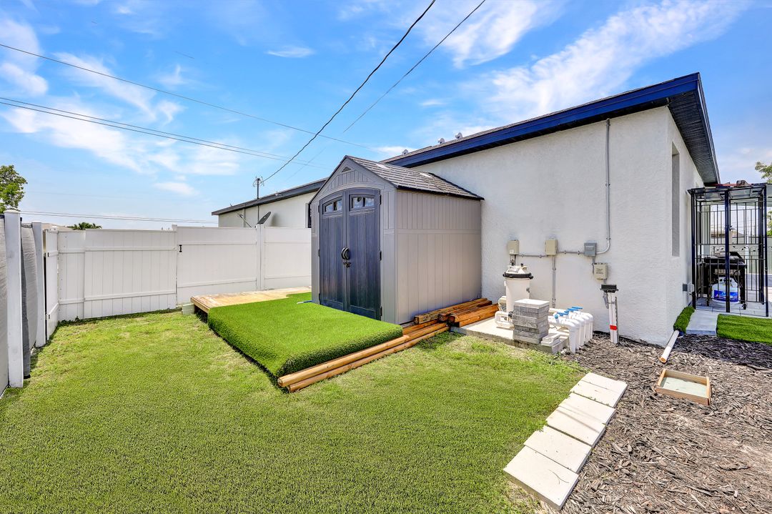 3929 Agualinda Blvd, Cape Coral, FL 33914