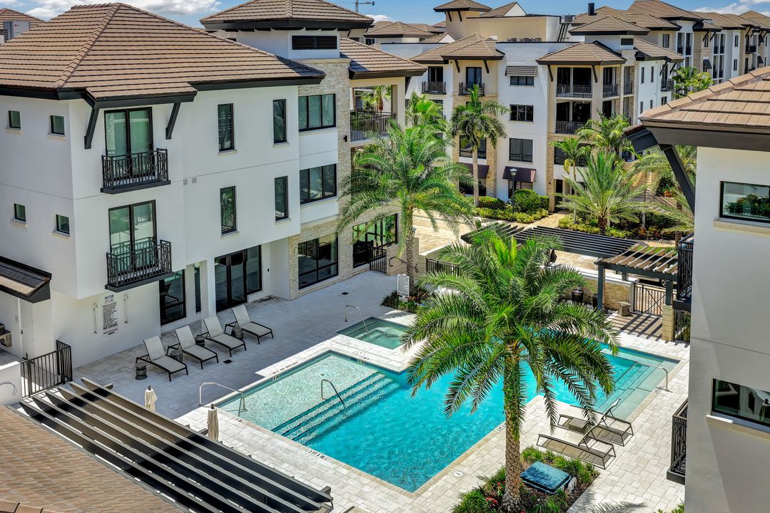 1130 3rd Ave S #512, Naples, FL 34102