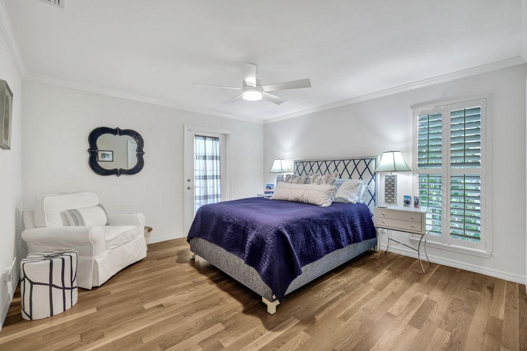 670 8th Ave S, Naples, FL 34102