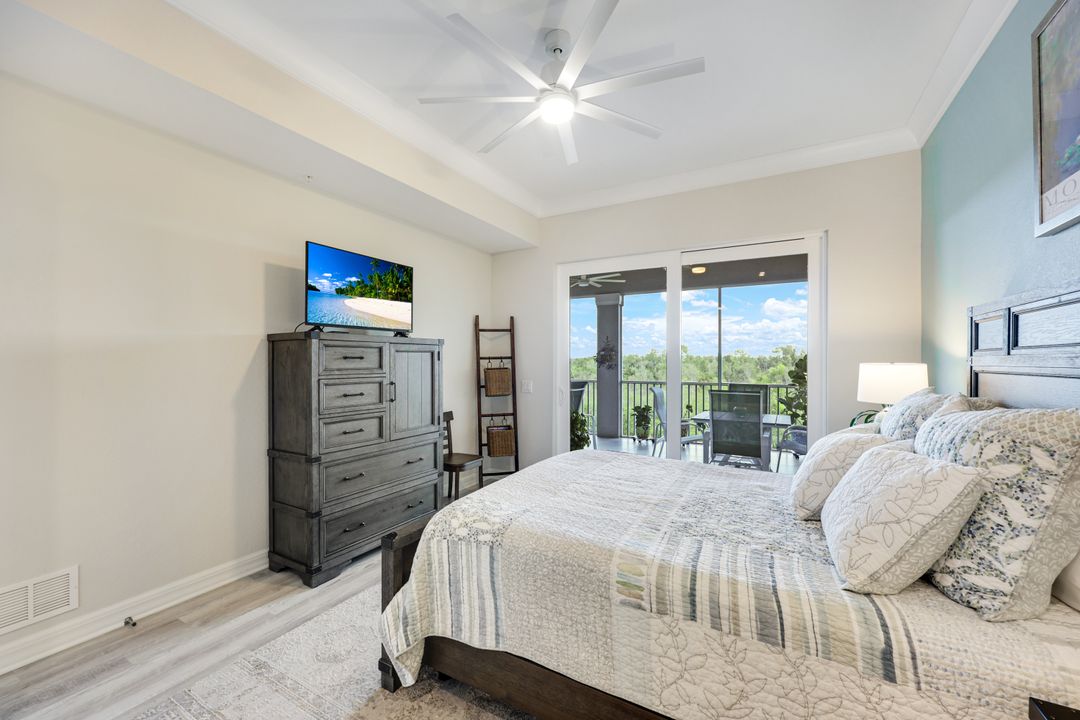164 Indies Dr E #203, Naples, FL 34114