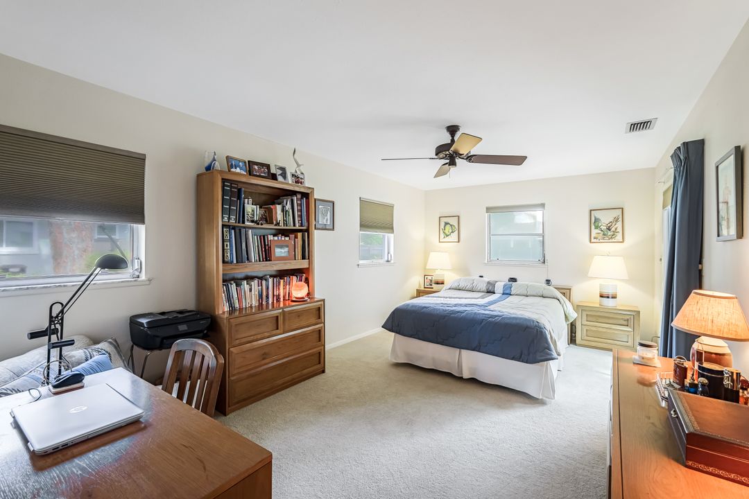 741 95th Ave N, Naples, FL 34108