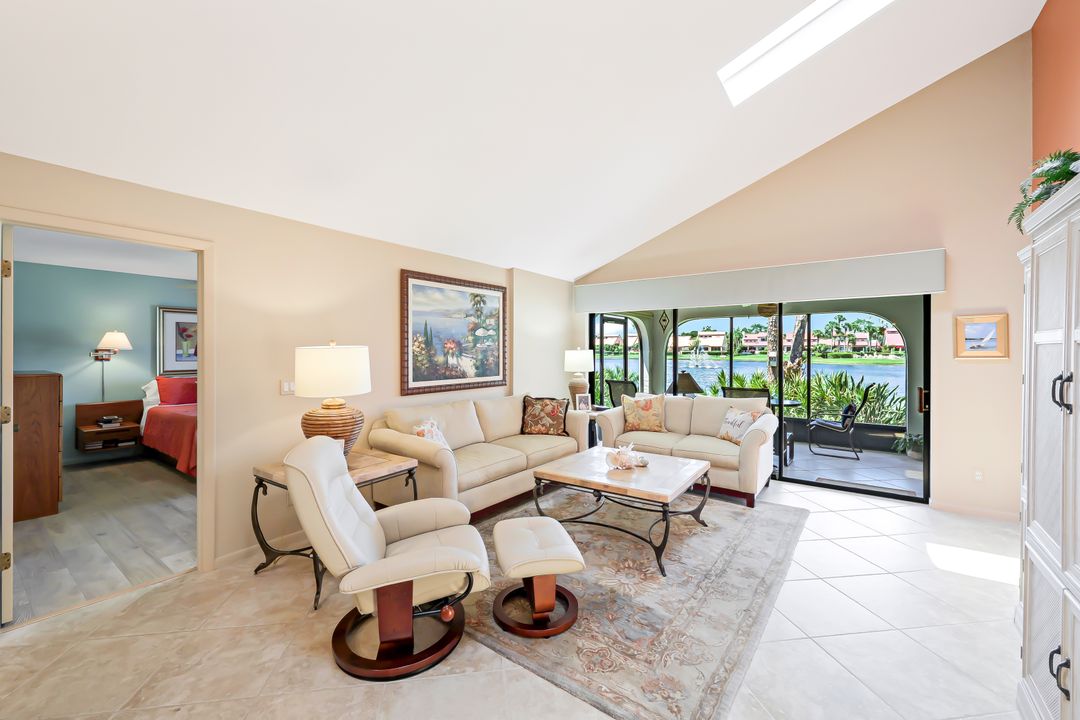 359 Bay Forest Dr  #1B, Naples, FL 34110