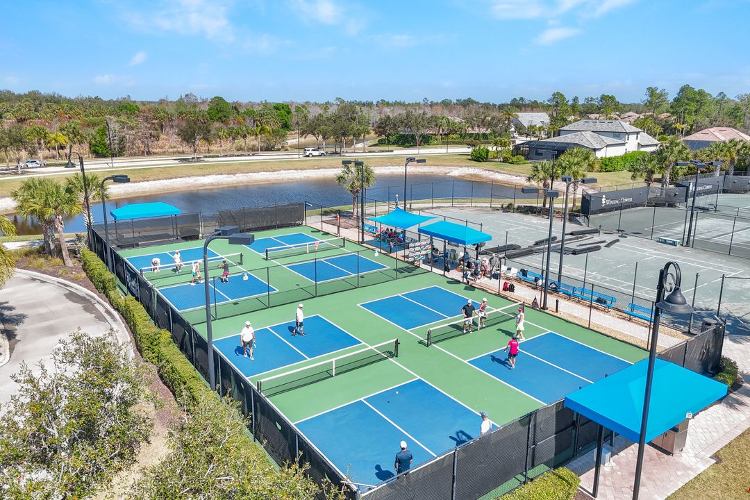 7460 Blackberry Dr, Naples, FL 34114