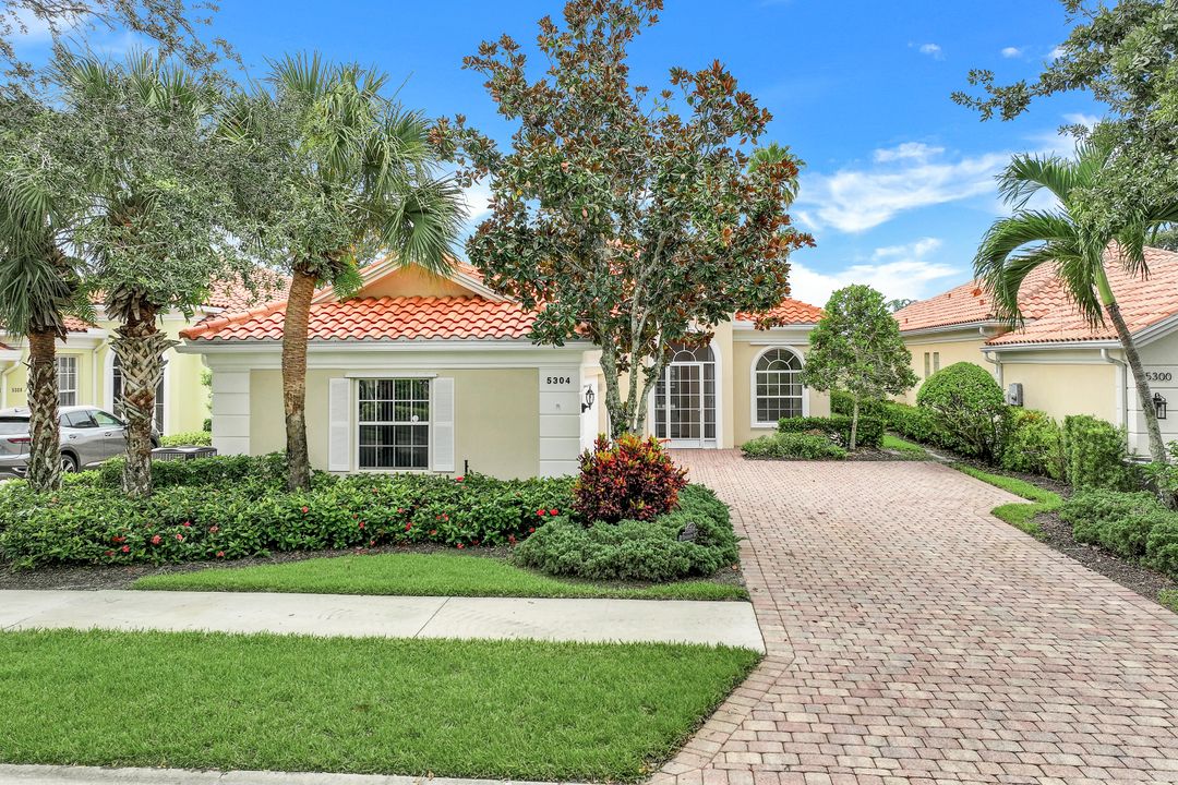 5304 Hawkesbury Way, Naples, FL 34119