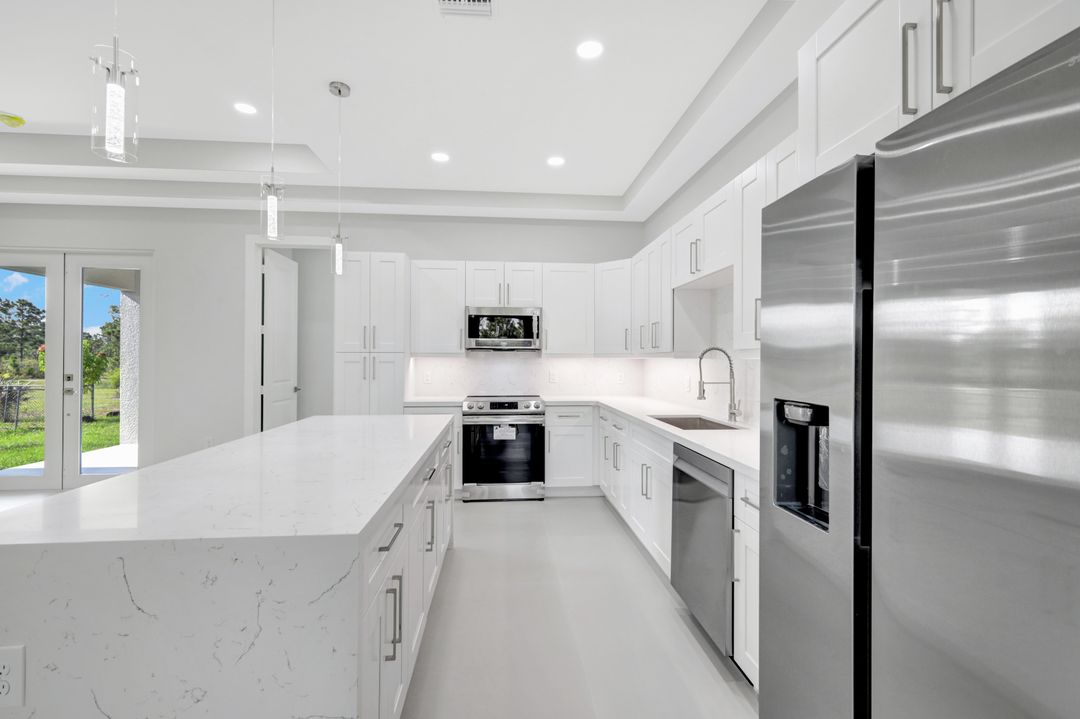 4321 60th Ave NE, Naples, FL 34120