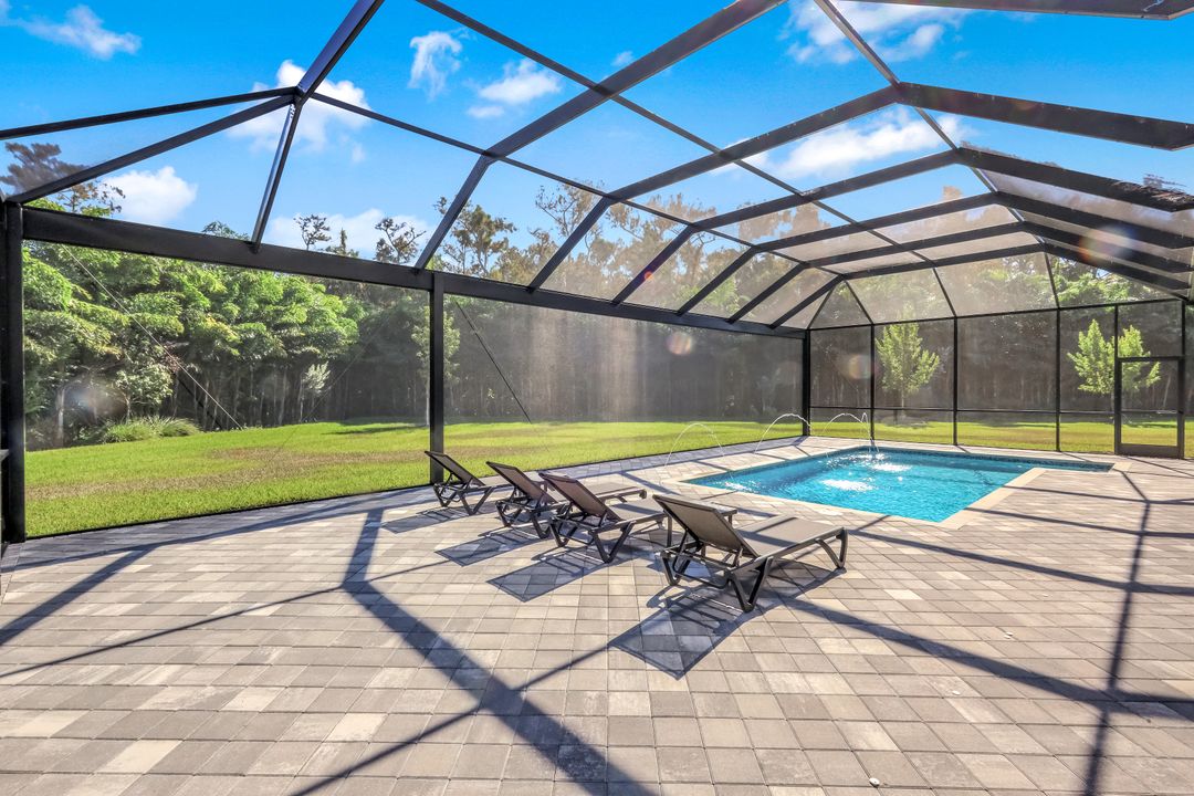 12083 Azalea Wy, Naples, FL 34120