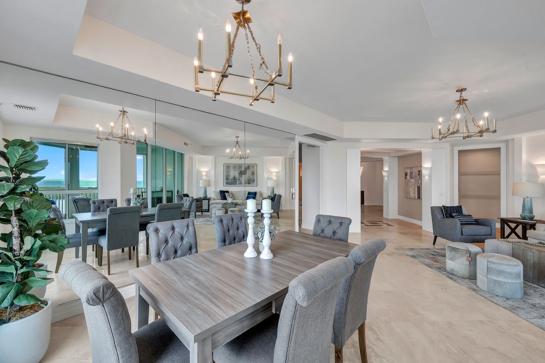 295 Grande Way #1406, Naples, FL 34110