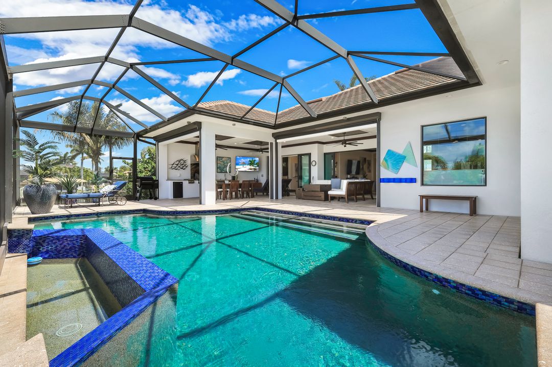 128 NW 39th Ave, Cape Coral, FL 33993