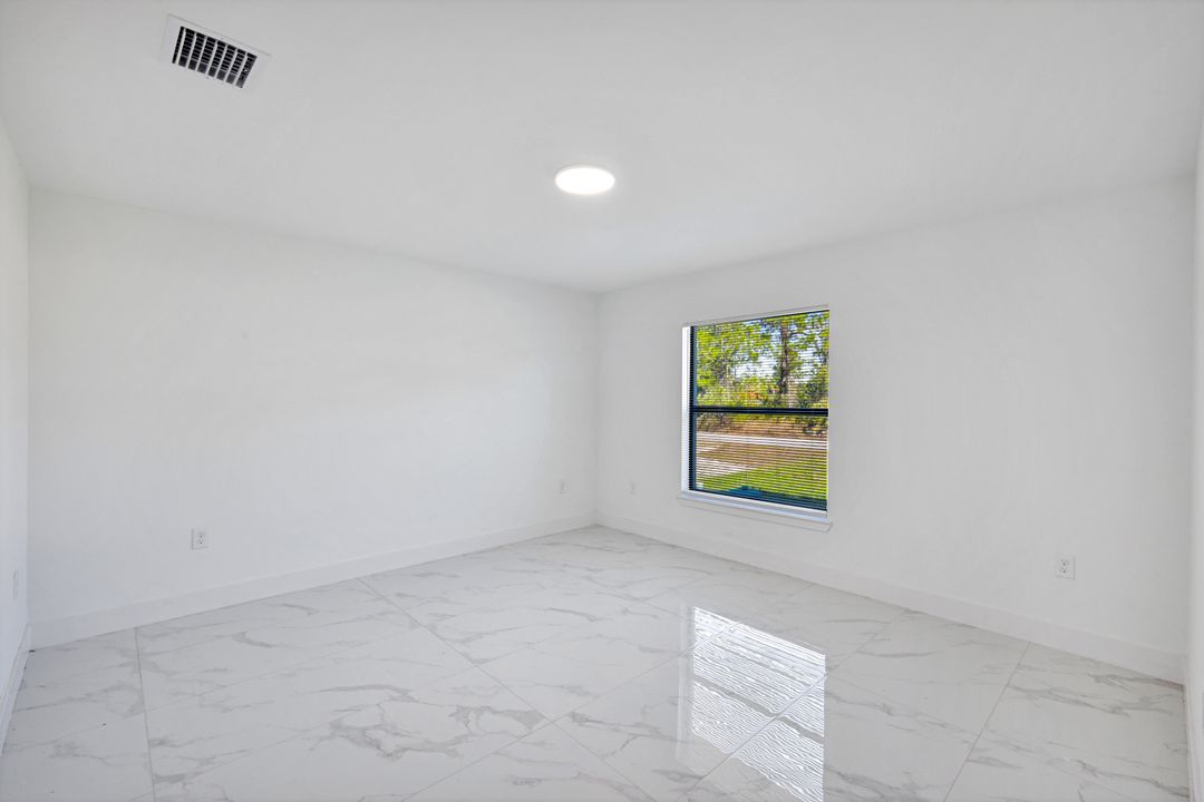 1213 Magnolia Ave, Lehigh Acres, FL 33972