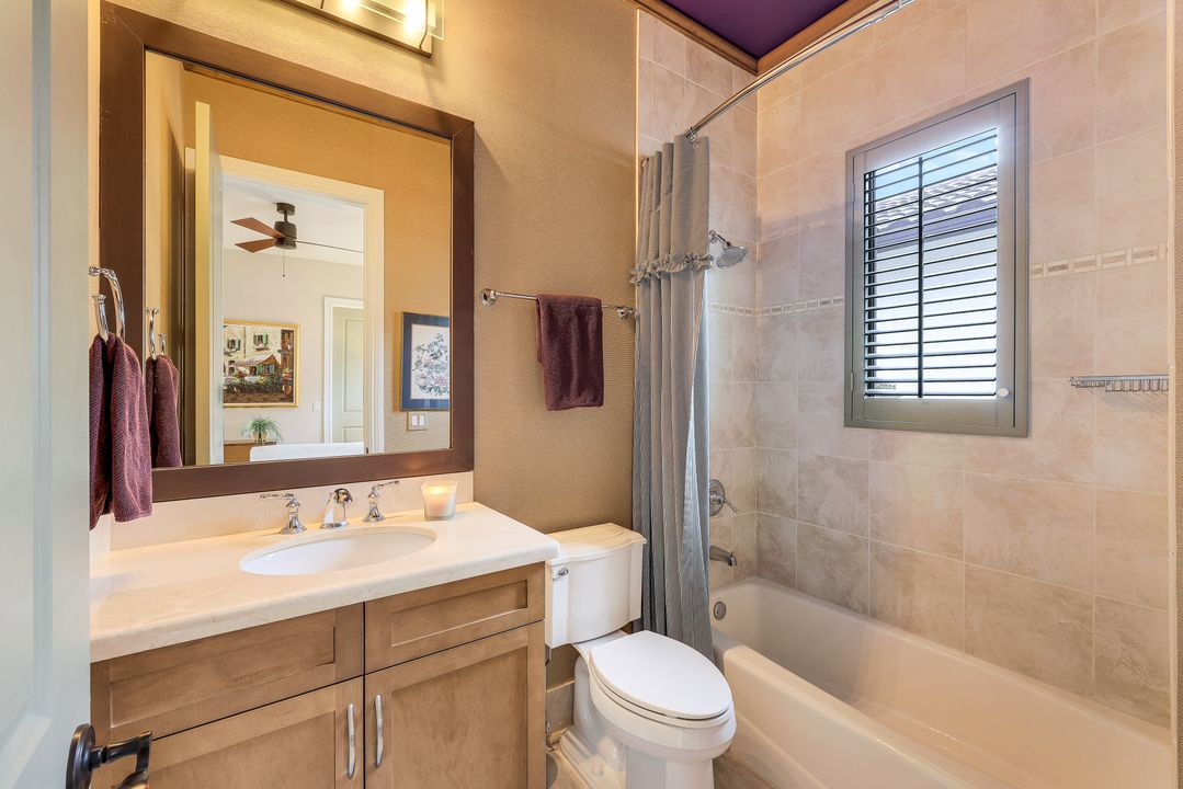 2239 Residence Cir, Naples, FL 34105