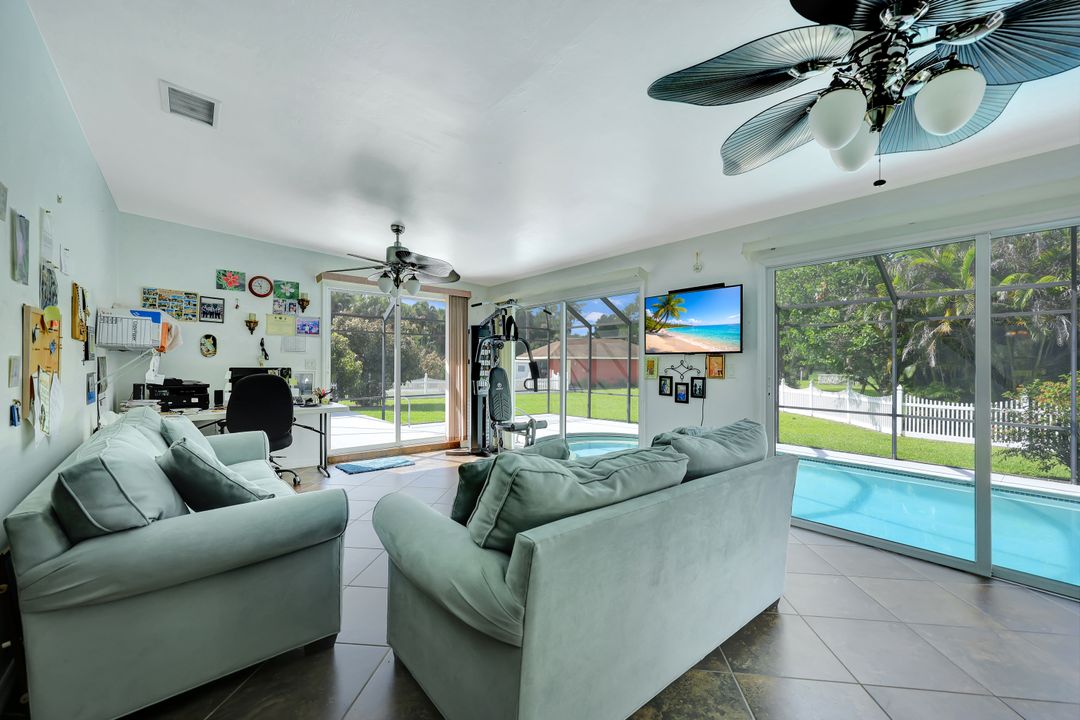 360 16th Ave NW, Naples, FL 34120
