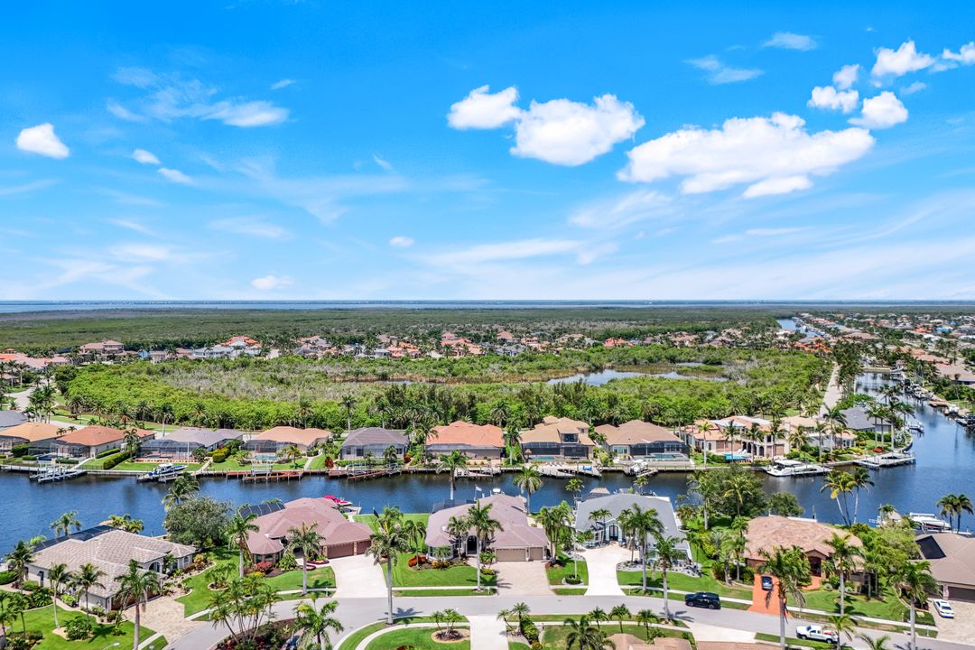5606 Merlyn Ln, Cape Coral, FL 33914