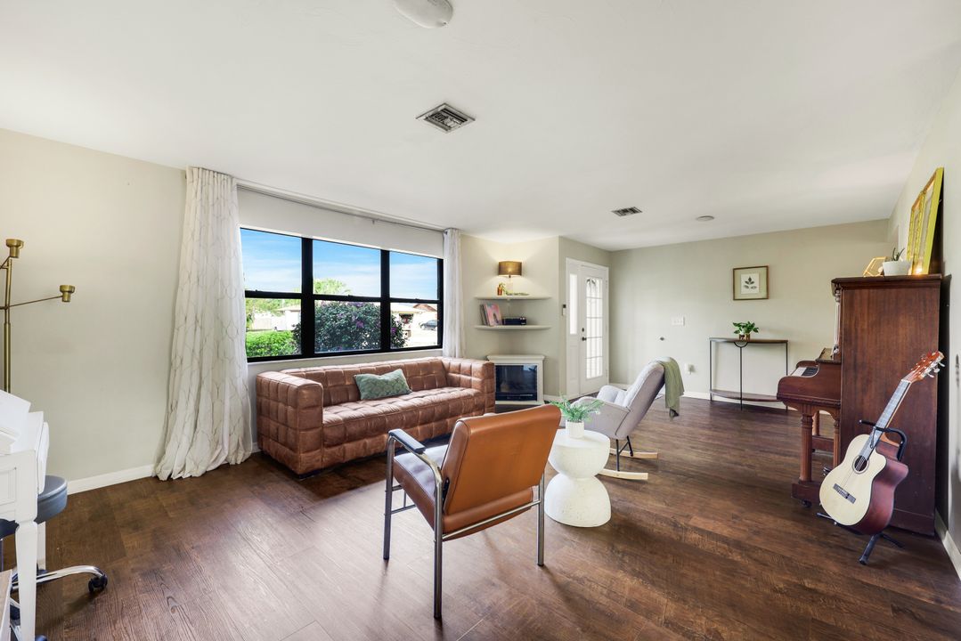 27983 Temple Terrace Dr, Bonita Springs, FL 34135