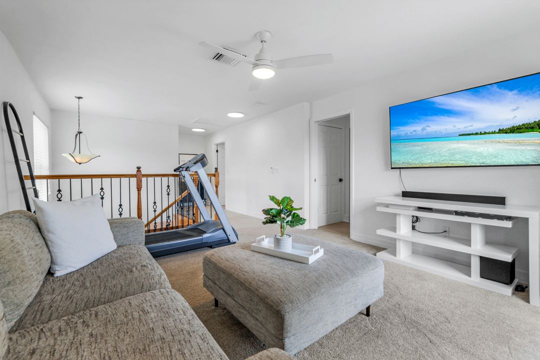 10490 Spruce Pine Ct, Fort Myers, FL 33913