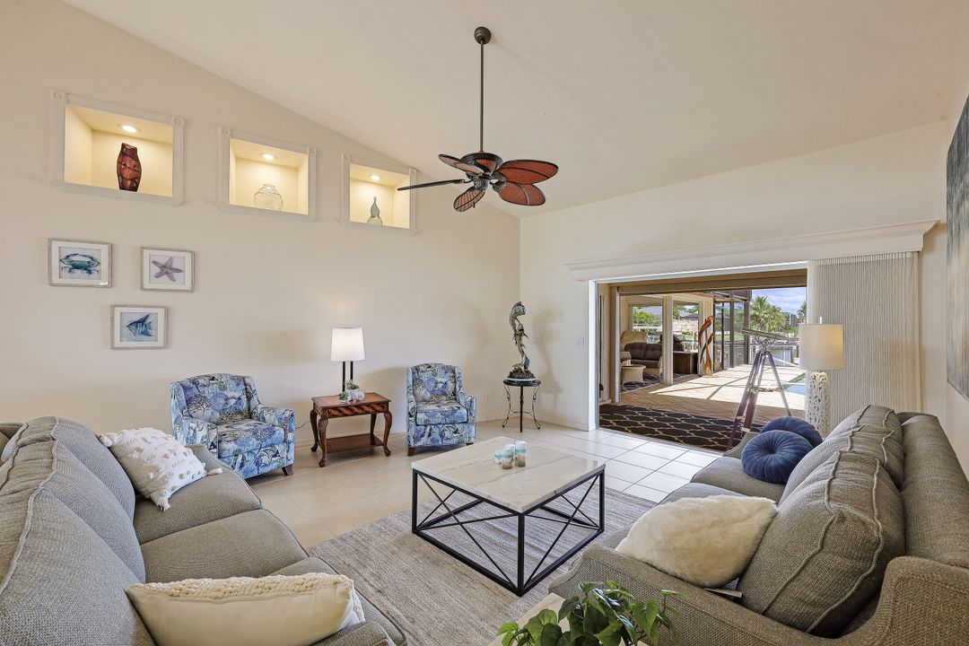 5327 Skyline Blvd, Cape Coral, FL 33914