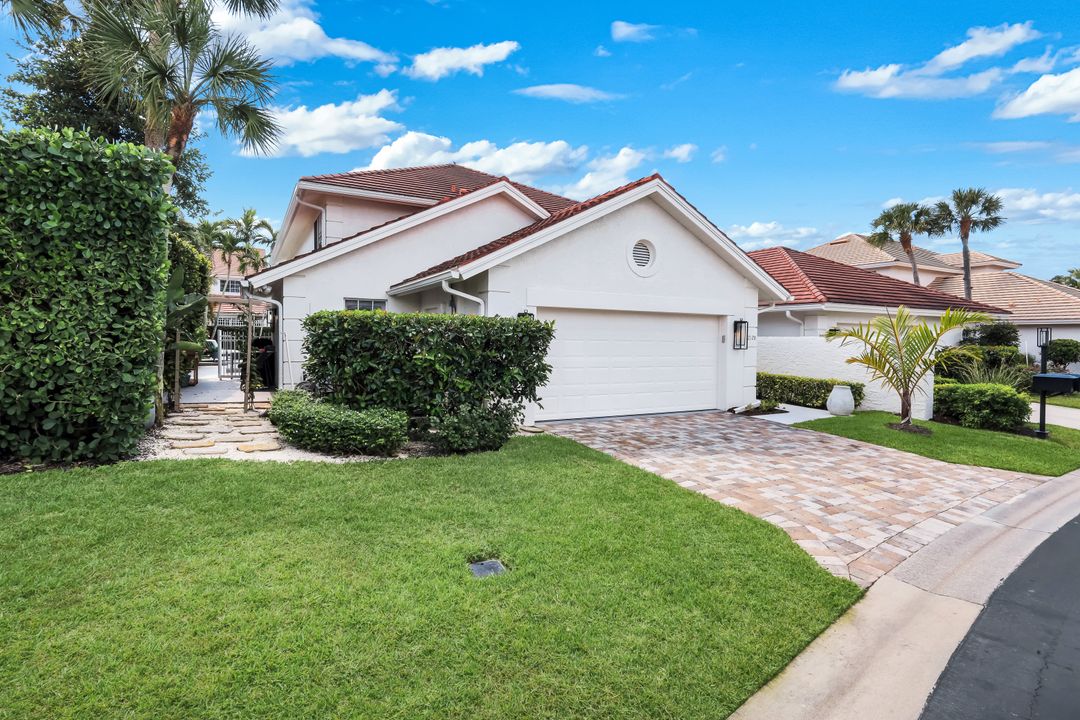 2128 Paget Cir, Naples, FL 34112