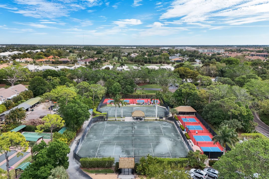 15495 Cedarwood Ln #204, Naples, FL 34110