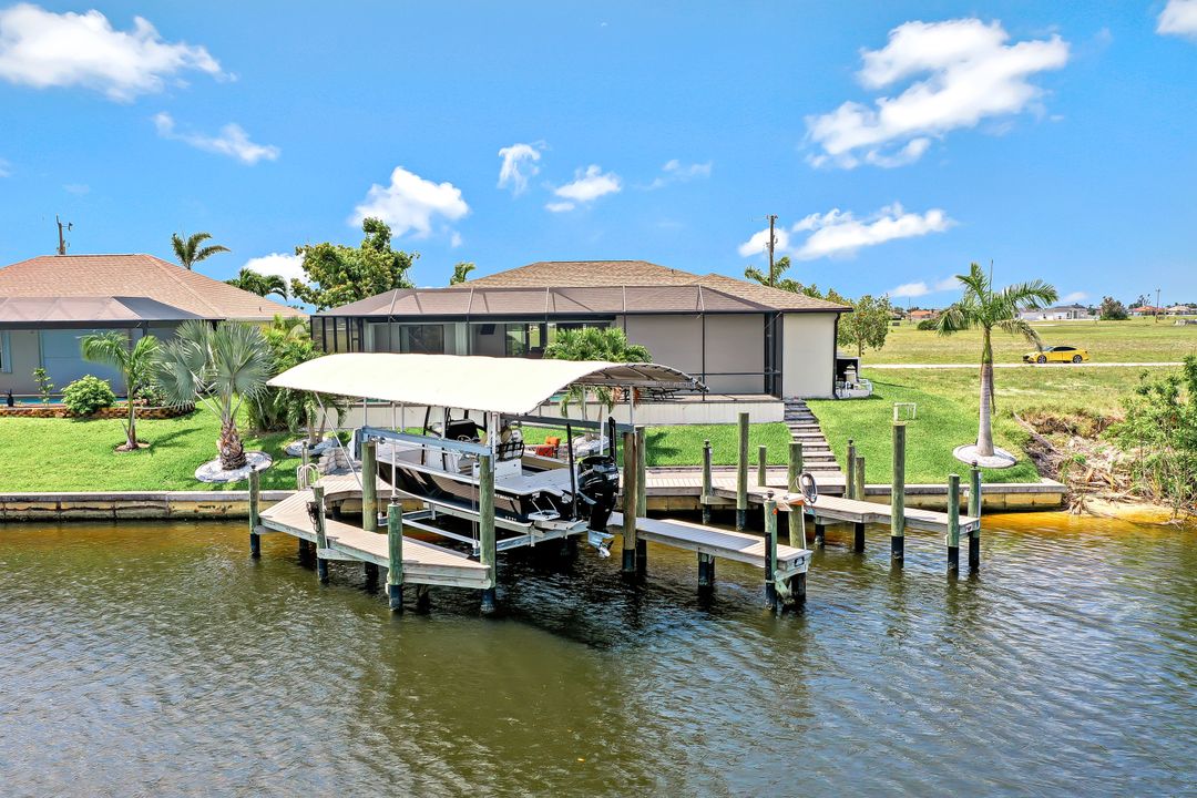 3213 NW 9th St, Cape Coral, FL 33993