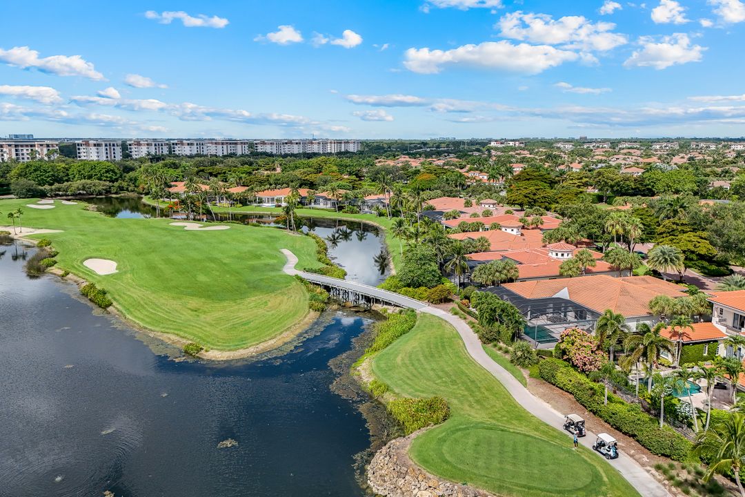 2048 Isla Vista Ln, Naples, FL 34105