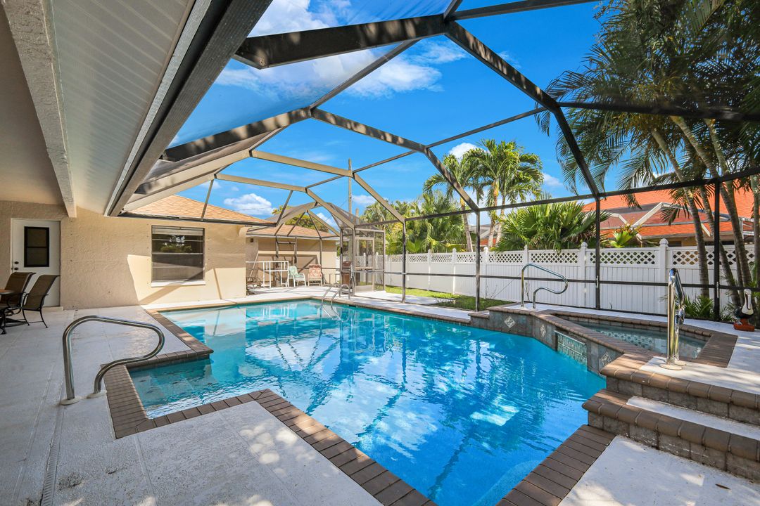 1002 SE 5th St, Cape Coral, FL 33990